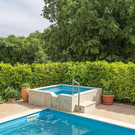 Apartment Stylish With Swimming Pool In *