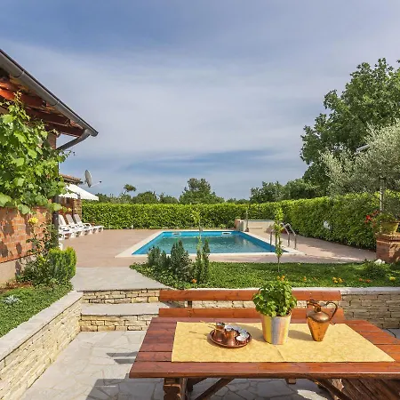 Apartment Stylish With Swimming Pool In *