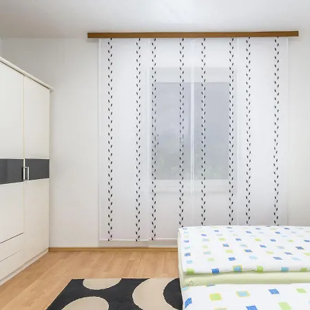 Apartment Stylish With Swimming Pool In Visnjan