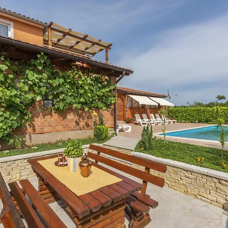 Apartment Stylish With Swimming Pool In *