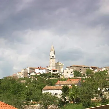 Apartamento Stylish With Swimming Pool In Višnjan
